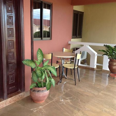 Benconi Lodge Accra Exterior foto