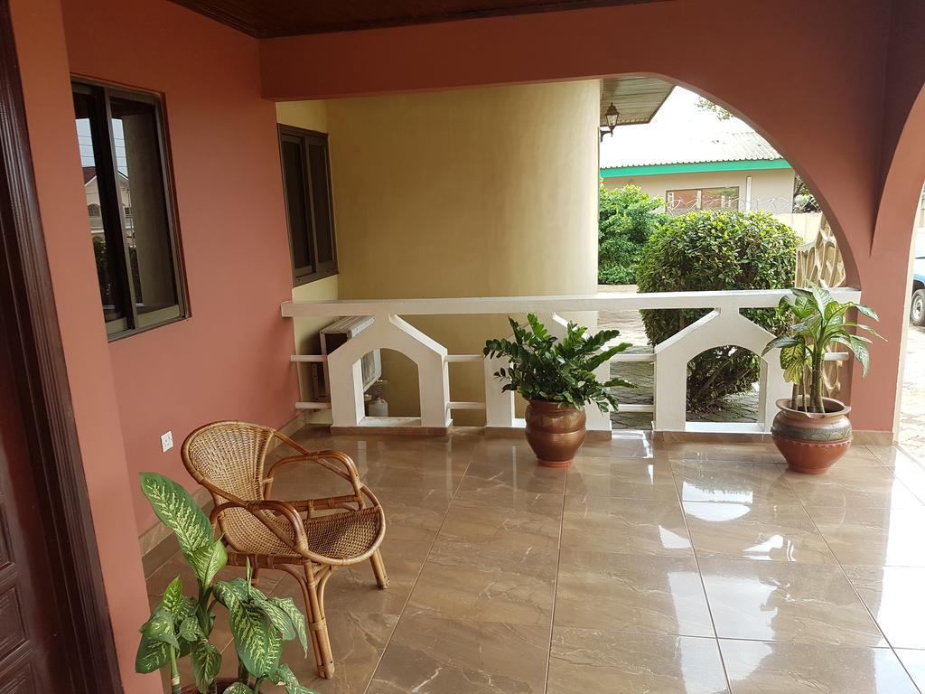 Benconi Lodge Accra Exterior foto