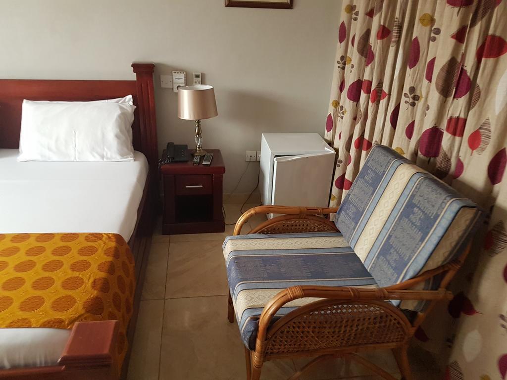 Benconi Lodge Accra Exterior foto